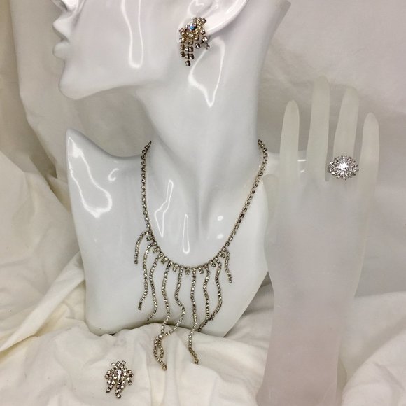 Vintage Rhinestone/Crystal Earrings, Necklace & Ring Set - Picture 7 of 10